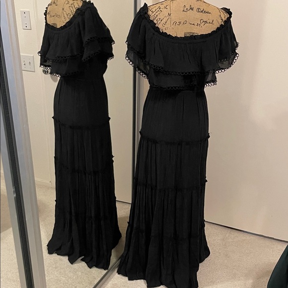 Eesome Elegant Black Layered Maxi Dress - Picture 2 of 6